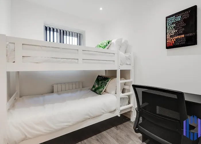 Stylish 4Bd - Coop Live - Etihad - Parking - Ev