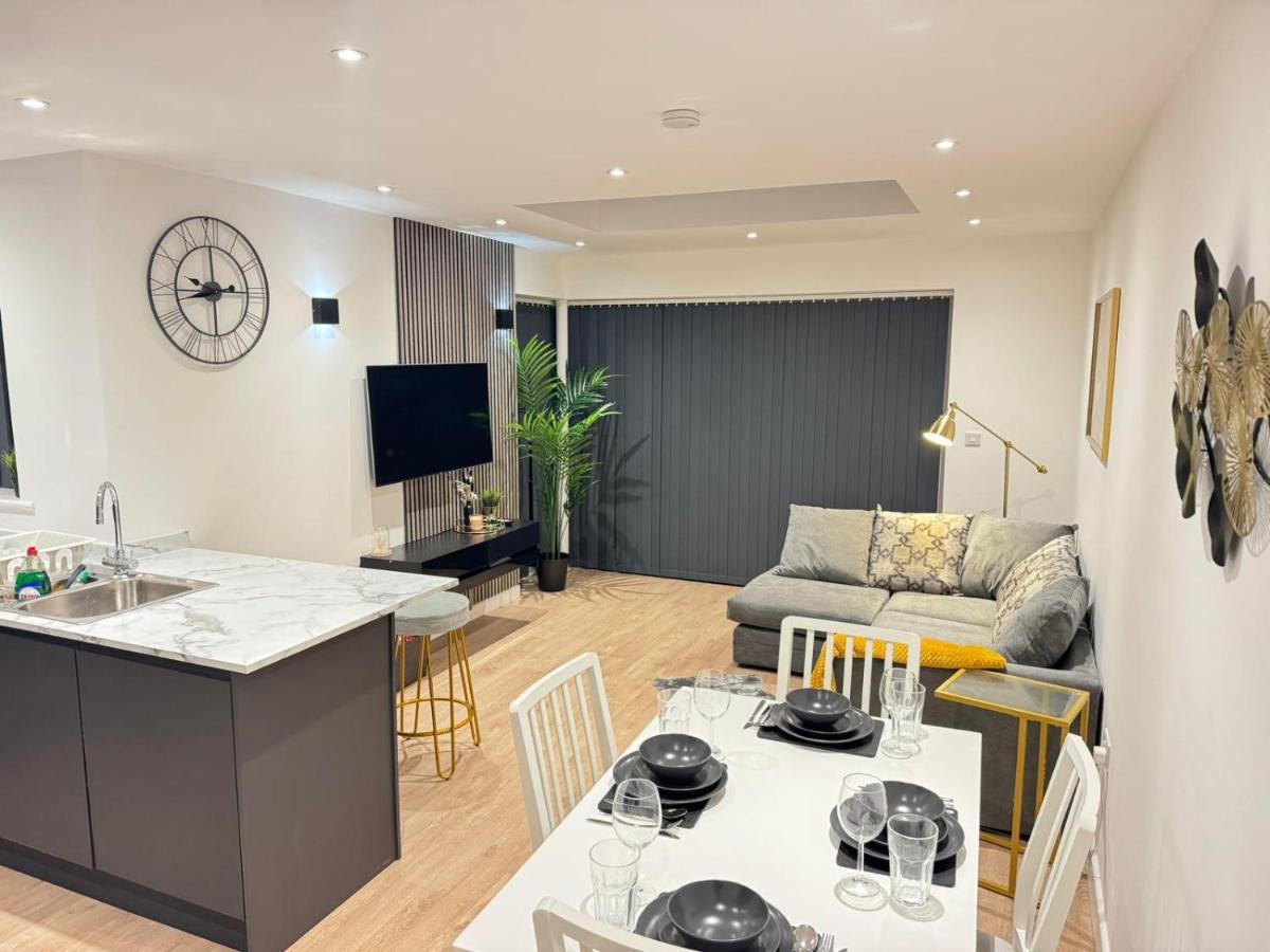 Stylish 4bd - Coop Live - Etihad - Parking - Ev Сasa de vacaciones *