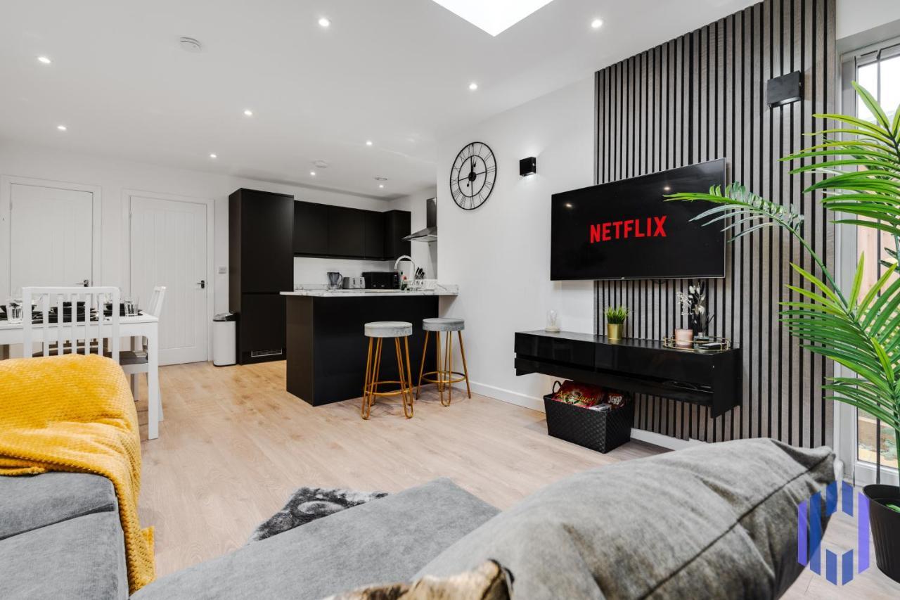 Holiday home Stylish 4bd - Coop Live - Etihad - Parking - Ev Manchester